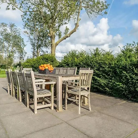 Spacious And Sustainable In With Large Garden Holiday home