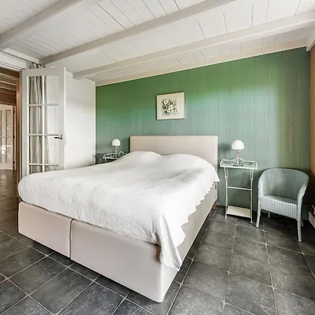 Spacious And Sustainable In With Large Garden *