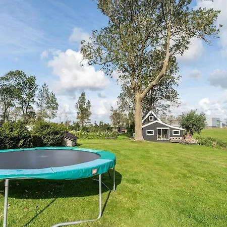 Spacious And Sustainable In With Large Garden *