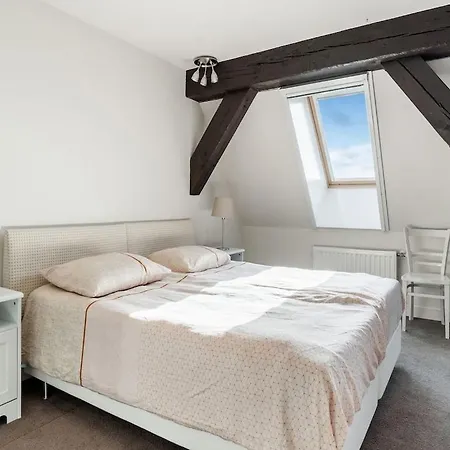 Spacious And Sustainable In With Large Garden Feriehus