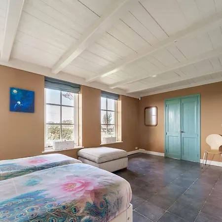 Spacious And Sustainable In With Large Garden Holiday home