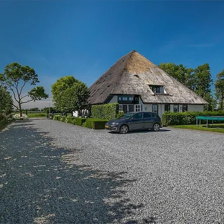 Spacious And Sustainable In With Large Garden *