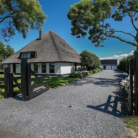 Spacious And Sustainable In With Large Garden Holiday home Heiloo