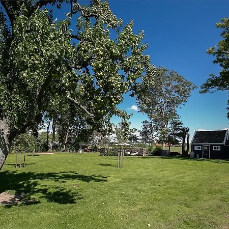 Spacious And Sustainable In With Large Garden *