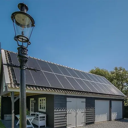 Holiday home Spacious And Sustainable In With Large Garden