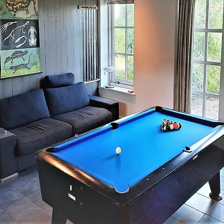 Holiday home Spacious De Pauwenhof Heiloo