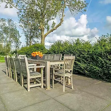 Дом отдыха Spacious De Pauwenhof Хейло
