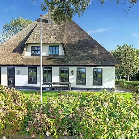 Spacious De Pauwenhof * Хейло