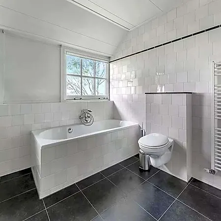 Spacious De Pauwenhof Дом отдыха
