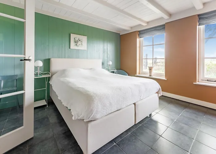 Дом отдыха Spacious De Pauwenhof Хейло