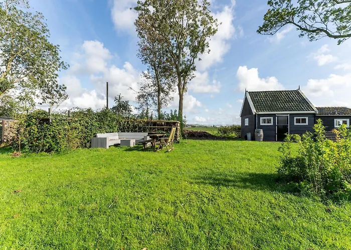 Spacious De Pauwenhof Heiloo