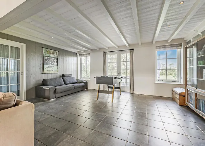 Дом отдыха Spacious De Pauwenhof *