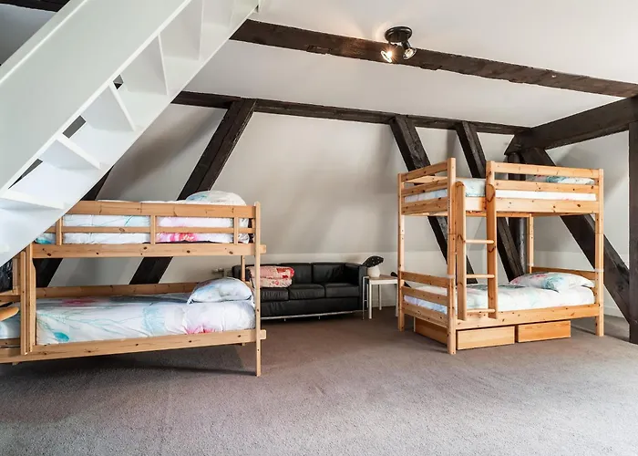 Spacious De Pauwenhof * Хейло