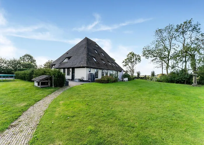 Ferienhaus Spacious De Pauwenhof *