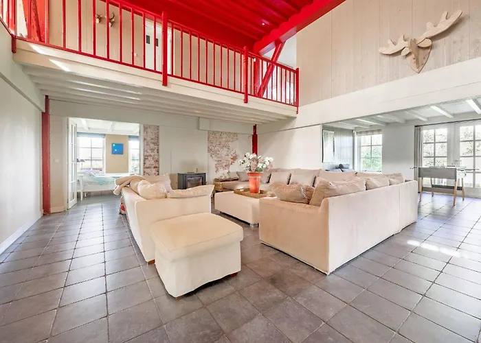 Дом отдыха Spacious De Pauwenhof Хейло